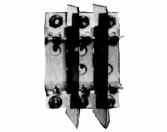 IMPA手冊 編號793873HRC3極匣式保險絲底座(圖1) IMPA手冊 編號793873HRC3極匣式保險絲底座(圖1)